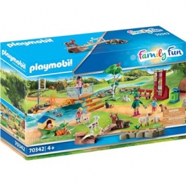Playmobil® 70342 - Family Fun - Erlebnis-Streichelzoo